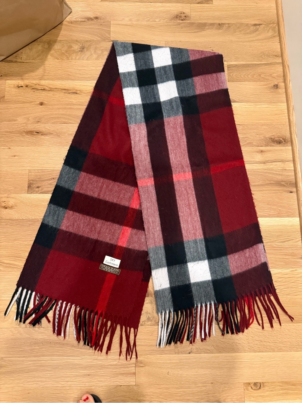 Classic Red Plaid Women's Scarf - Luxury Style